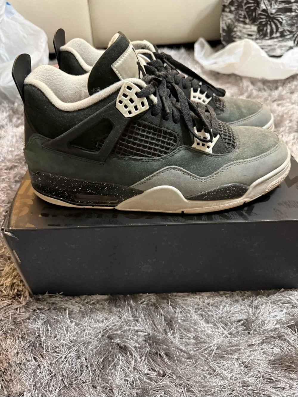 Air Jordan 4 Retro Sneakers FQ8138 002 Size 11